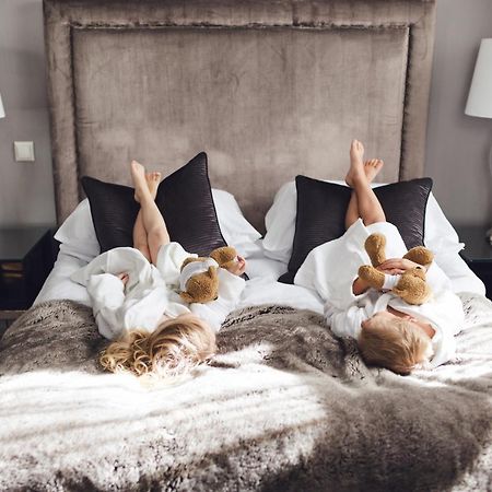 St. Petersbourg Hotel - Small Luxury Hotels Of The World 탈린 외부 사진