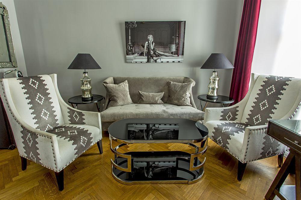 St. Petersbourg Hotel - Small Luxury Hotels Of The World 탈린 외부 사진