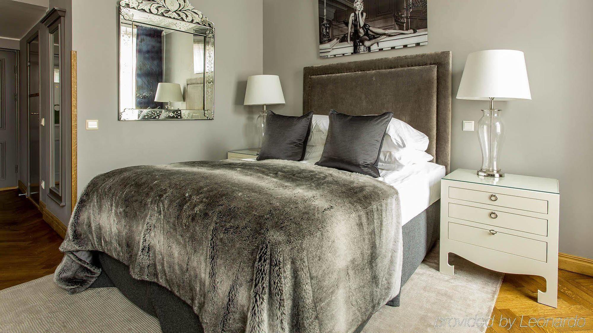 St. Petersbourg Hotel - Small Luxury Hotels Of The World 탈린 외부 사진