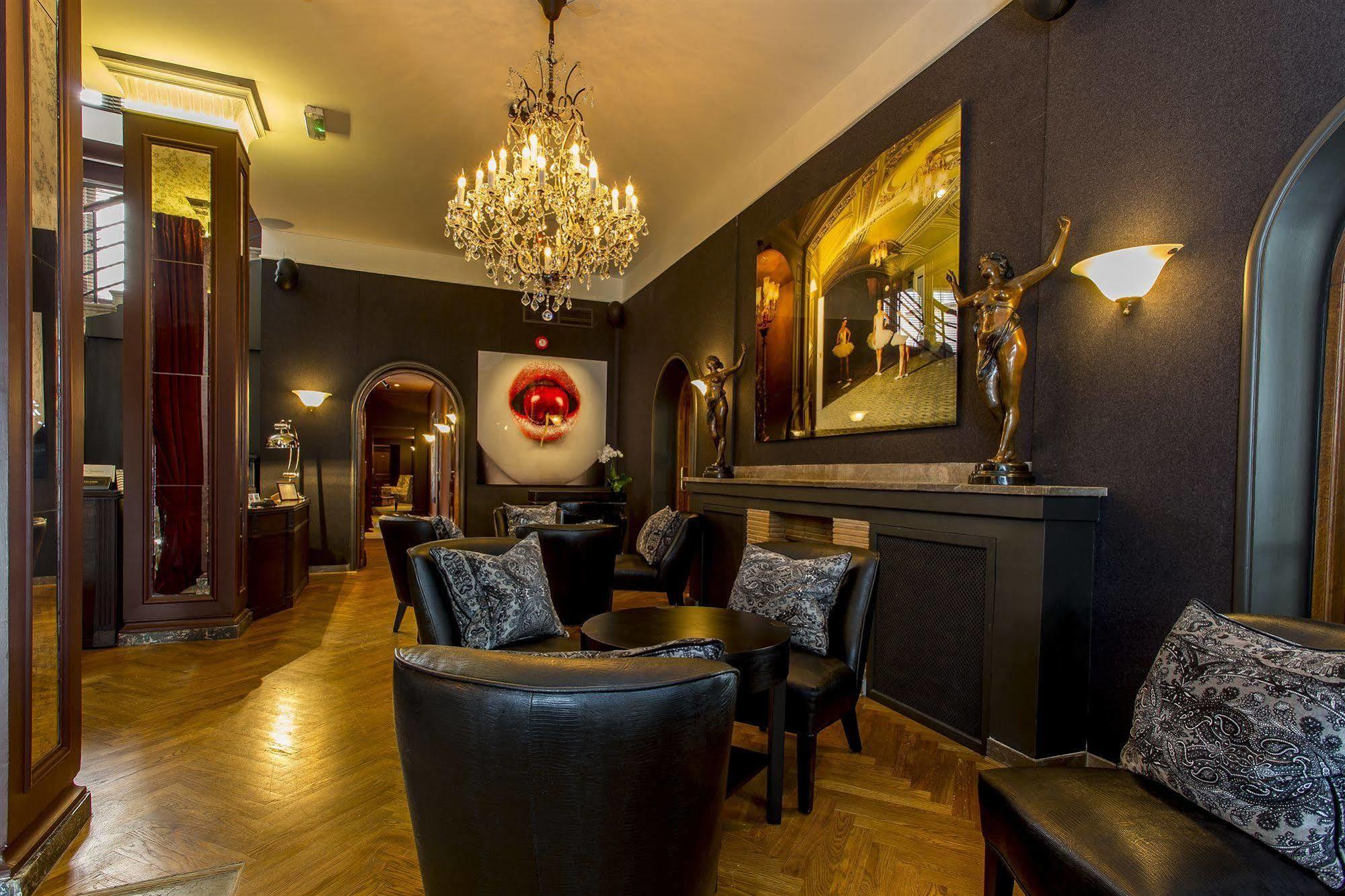 St. Petersbourg Hotel - Small Luxury Hotels Of The World 탈린 외부 사진
