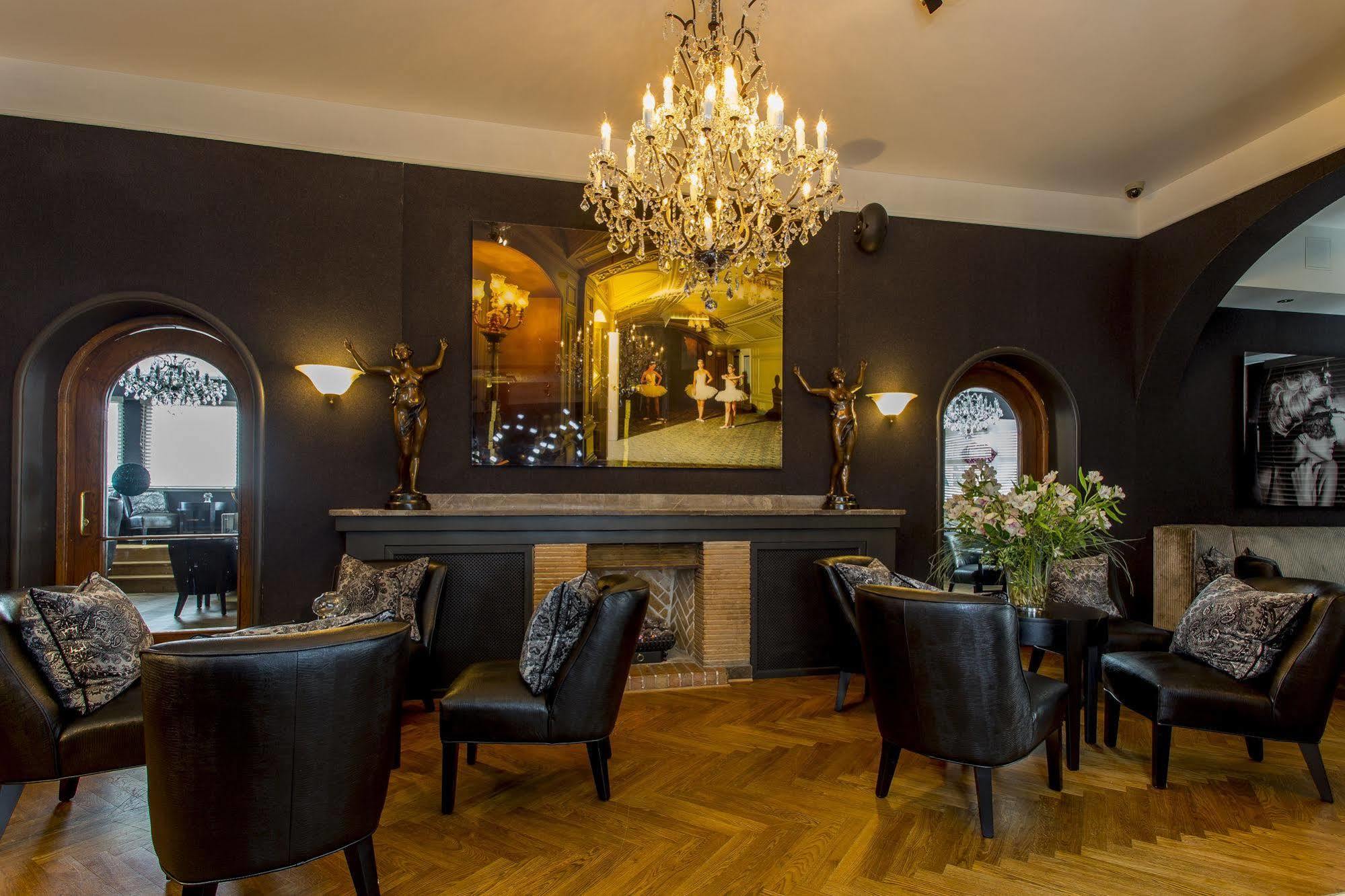 St. Petersbourg Hotel - Small Luxury Hotels Of The World 탈린 외부 사진