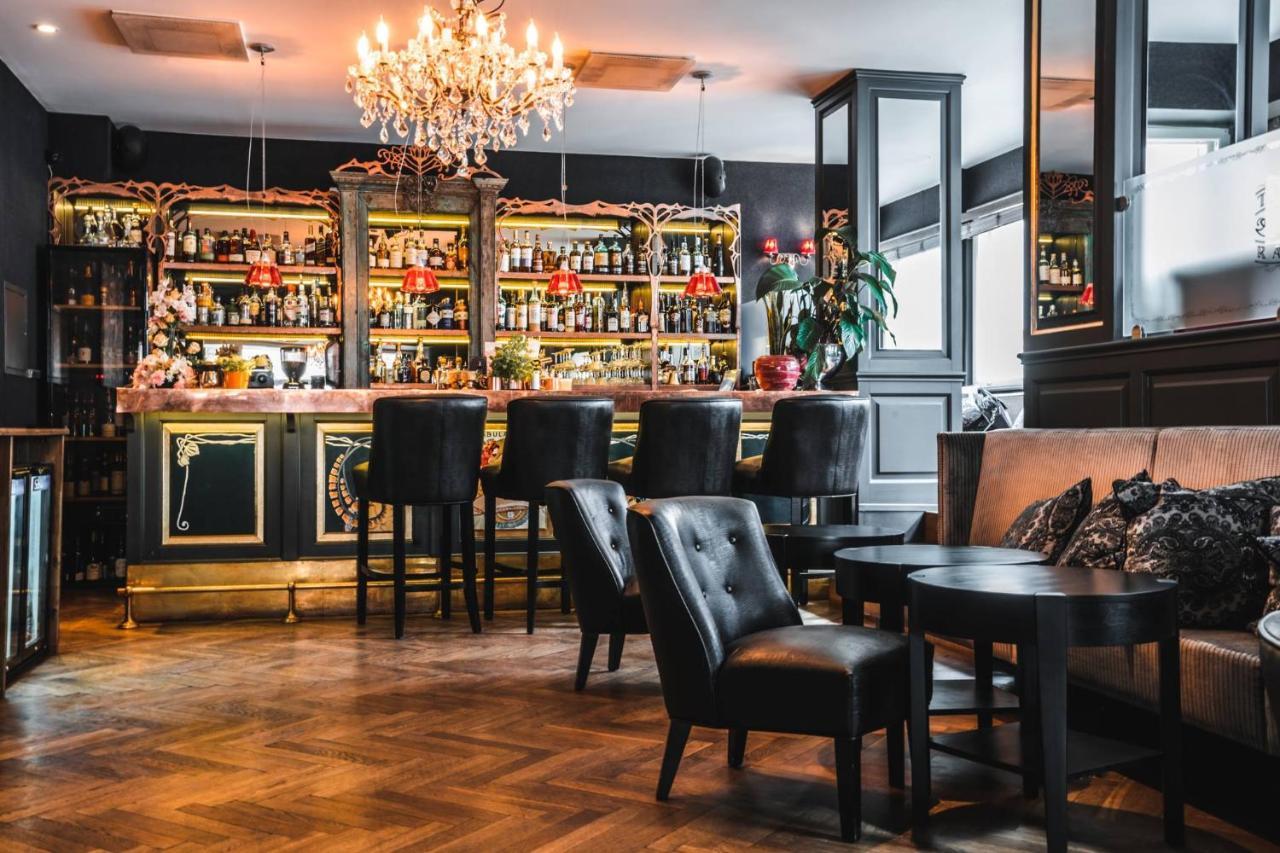 St. Petersbourg Hotel - Small Luxury Hotels Of The World 탈린 외부 사진