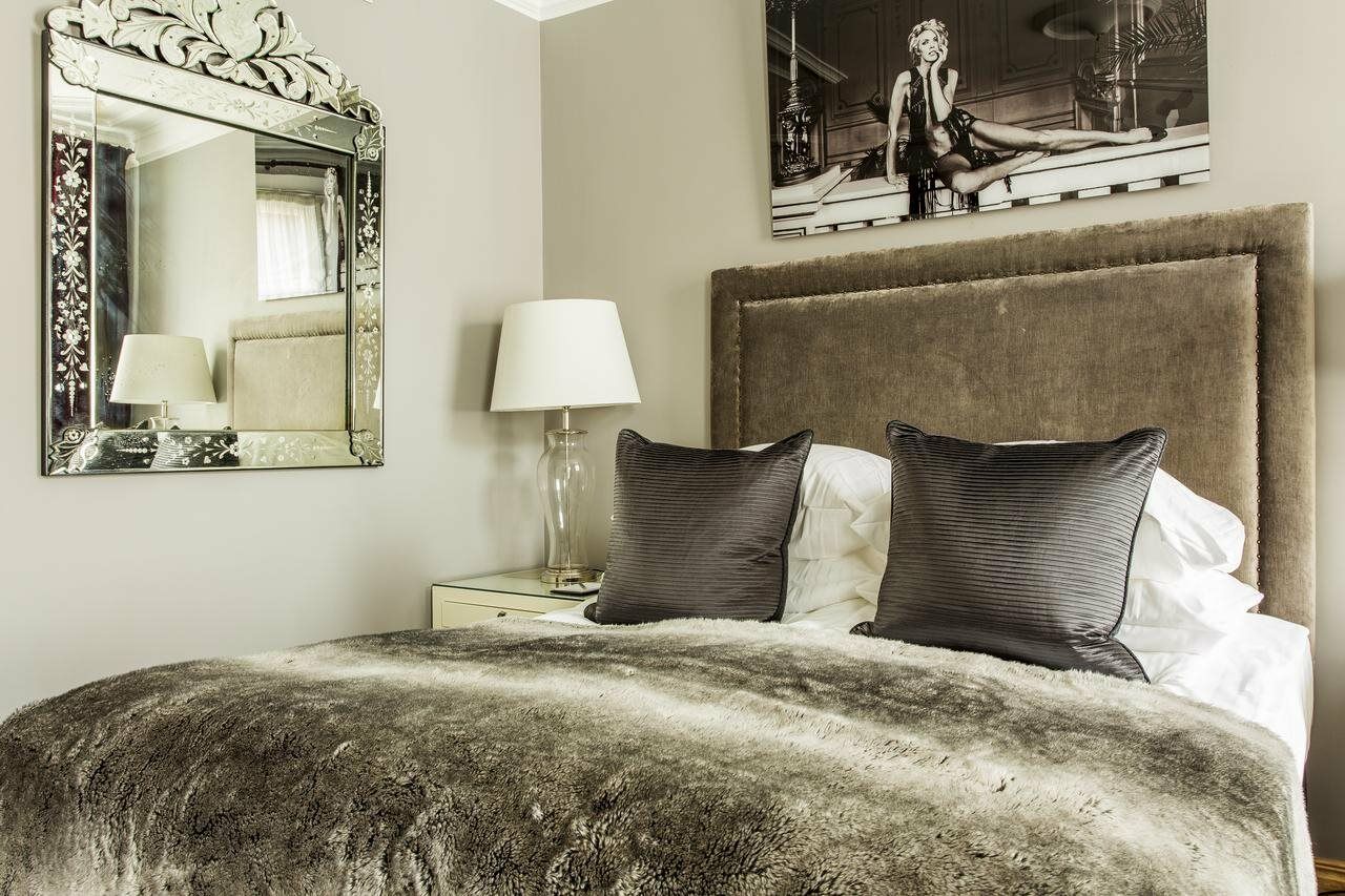 St. Petersbourg Hotel - Small Luxury Hotels Of The World 탈린 외부 사진