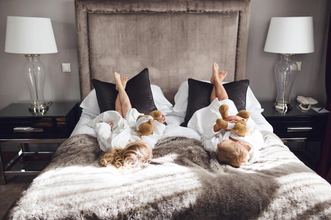 St. Petersbourg Hotel - Small Luxury Hotels Of The World 탈린 외부 사진